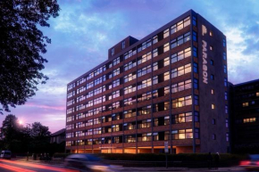 Prime Central-Luxury 1BR Apartment-Free Parking-Fast Wi-Fi